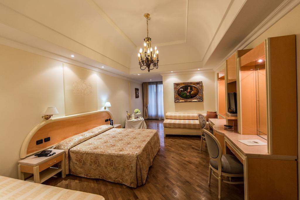 Lh Hotel Domus Caesari Marino Zimmer foto